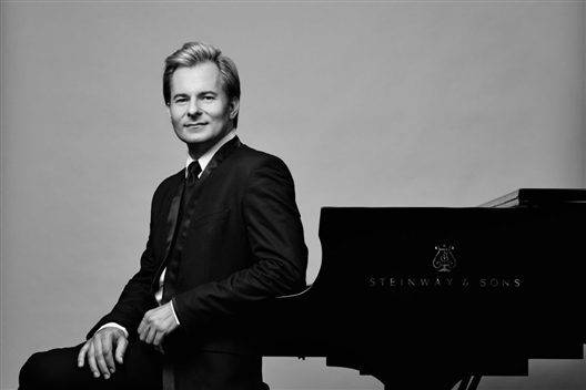 CTCS PRESENTS CHARL DU PLESSIS – MOZART, MAMBO & MERLOT